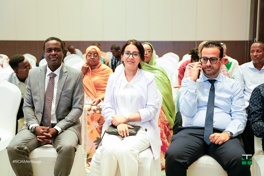 1537 BOA MER ROUGE distinguee lors de la remise de prix du gouvernement2