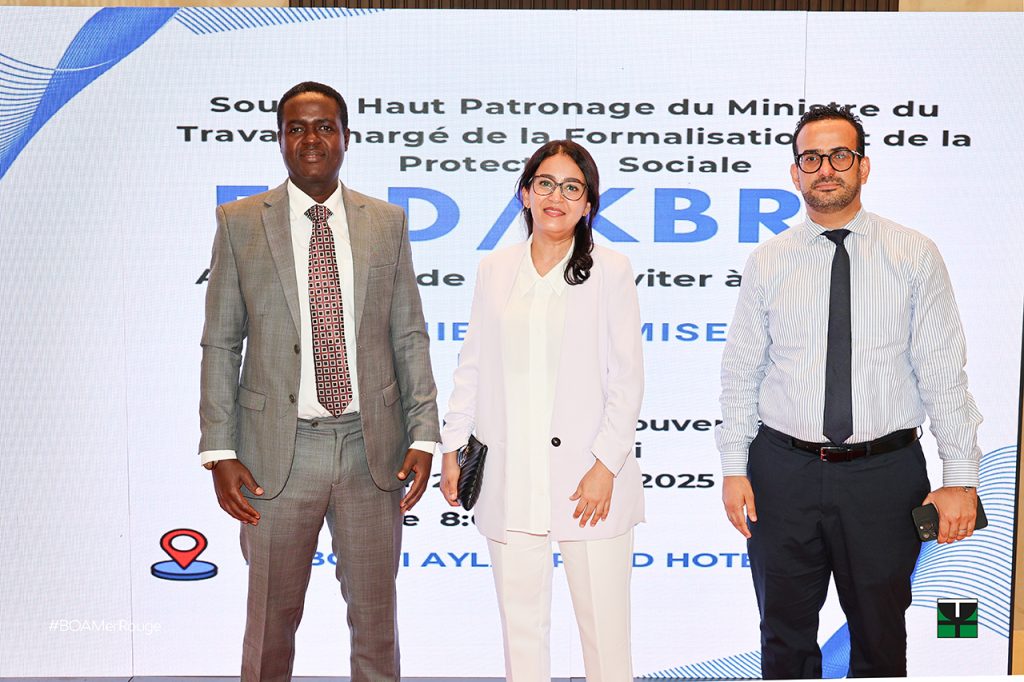 1537 BOA MER ROUGE distinguee lors de la remise de prix du gouvernement6